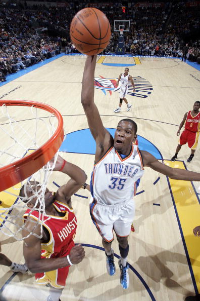 拉齐奥1-1博洛尼亚，伊萨克森打破僵局， 延斯-厄德高救主（拉齐奥1-1战平博洛尼亚：伊萨克森先拔头筹，延斯-厄德高扳平救主）