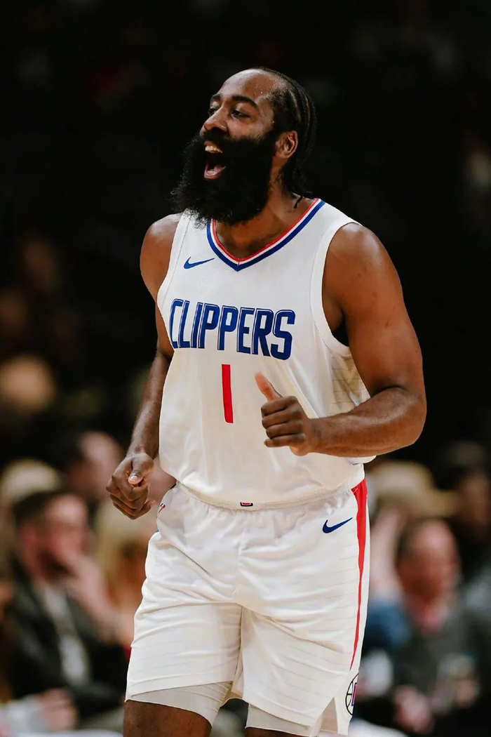 门将成最大主角，连续神扑吓傻对手（门将抢尽风头，连连神扑令对手目瞪口呆）