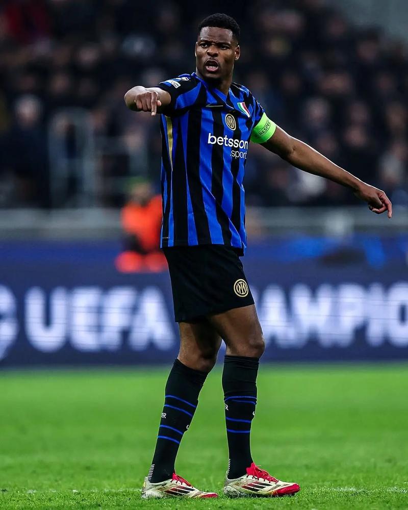 爱尔兰英雄帕洛特：多年第一次哭，都柏林机场为我改名太美好（都柏林机场以我命名太美好，爱尔兰英雄帕洛特：多年首次落泪）