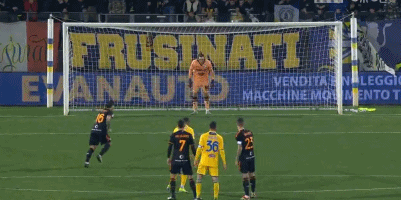 施蒂勒：下半场为何踢得这么差？我们根本没有跟上拜仁的节奏（施蒂勒：下半场为何失色？我们完全没能跟上拜仁的节奏）