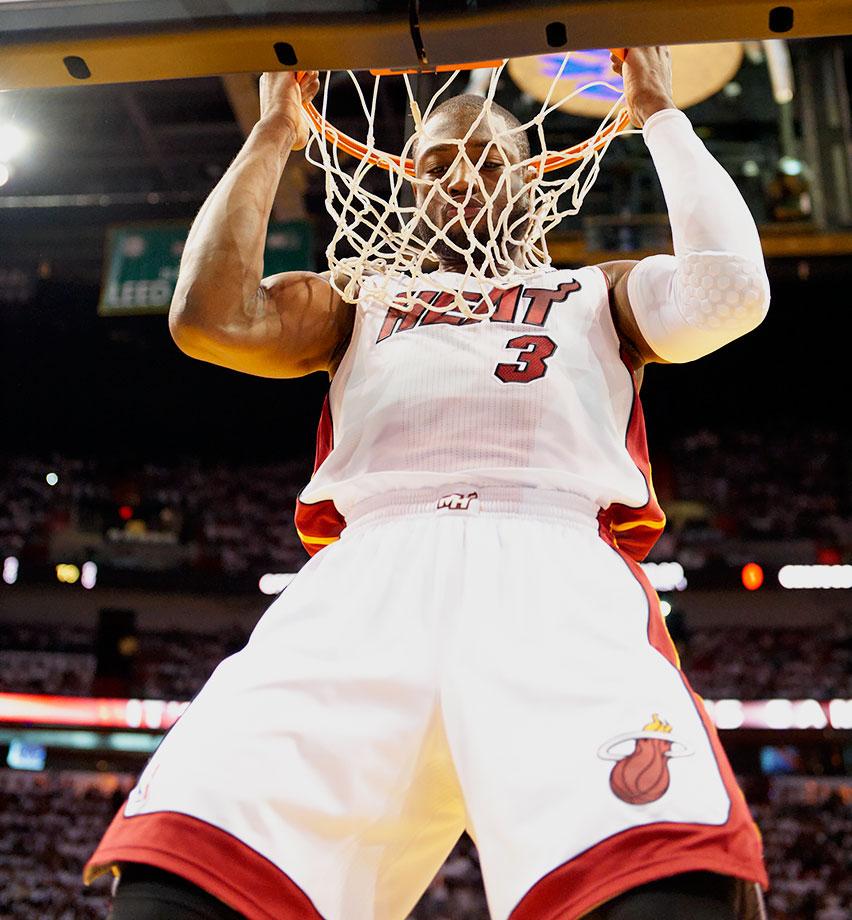 现国手、年薪550万，打个杯赛场均3分！球迷：单换郭艾伦就这实力？（现役国手年薪550万，杯赛场均仅3分！球迷质疑：这水平也能单换郭艾伦？）