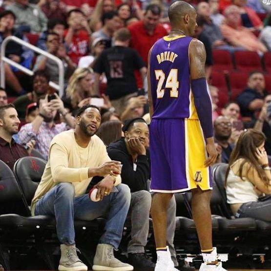 足球门将的心理压力解析（揭示足球门将的心理重压）