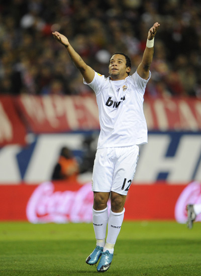 詹姆斯末节怒砍12分！雷迪克：他为湖人注入了强心剂