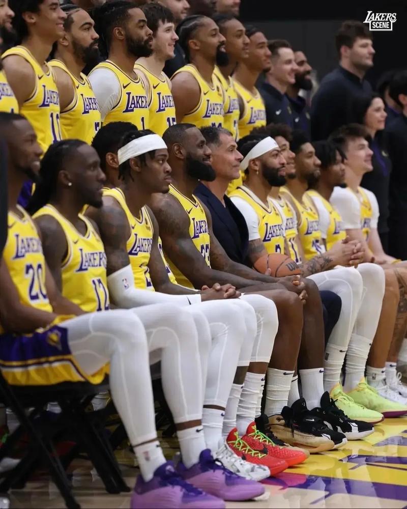 媒体：因揭露足协造假丑闻，马来西亚记者遇袭引发社会恐慌（据报道，马来西亚记者揭露足协造假后遭袭，社会恐慌升温）