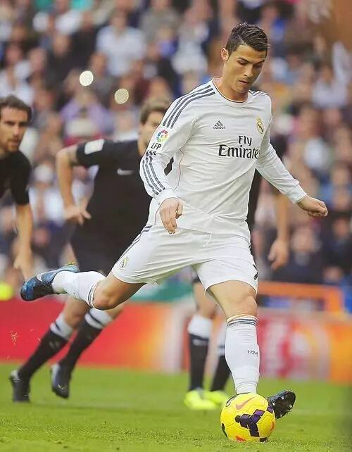 从“水土不服”到中场中坚，斯洛特冒险启用维尔茨收获显著成效